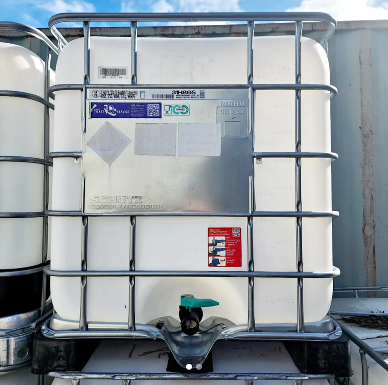 275-gallon reconditioned food-grade IBC tote from the Bulk photo library